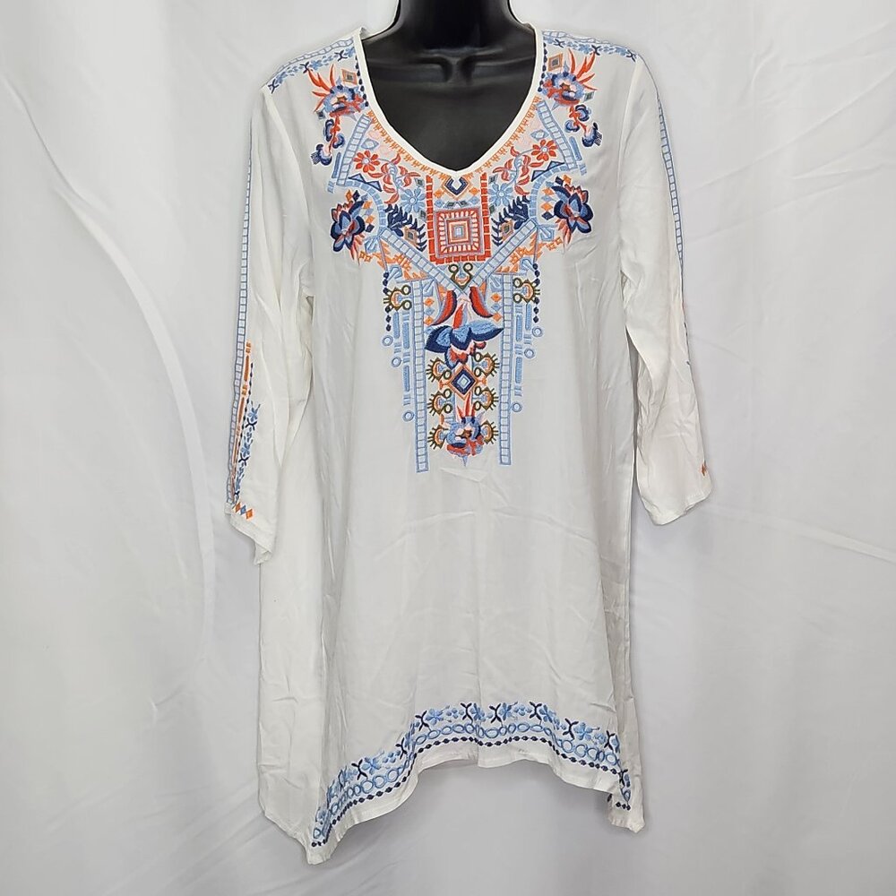 Solitaire Embroidered Tunic Top Womens Small S White Boho Sharkbite Hem YY04